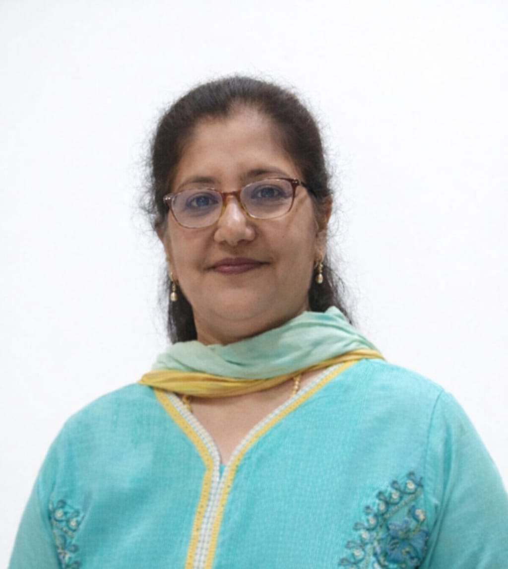 r.mahalaxmi <span>(founder & ceo)</span> r.mahalaxmi (founder & ceo)